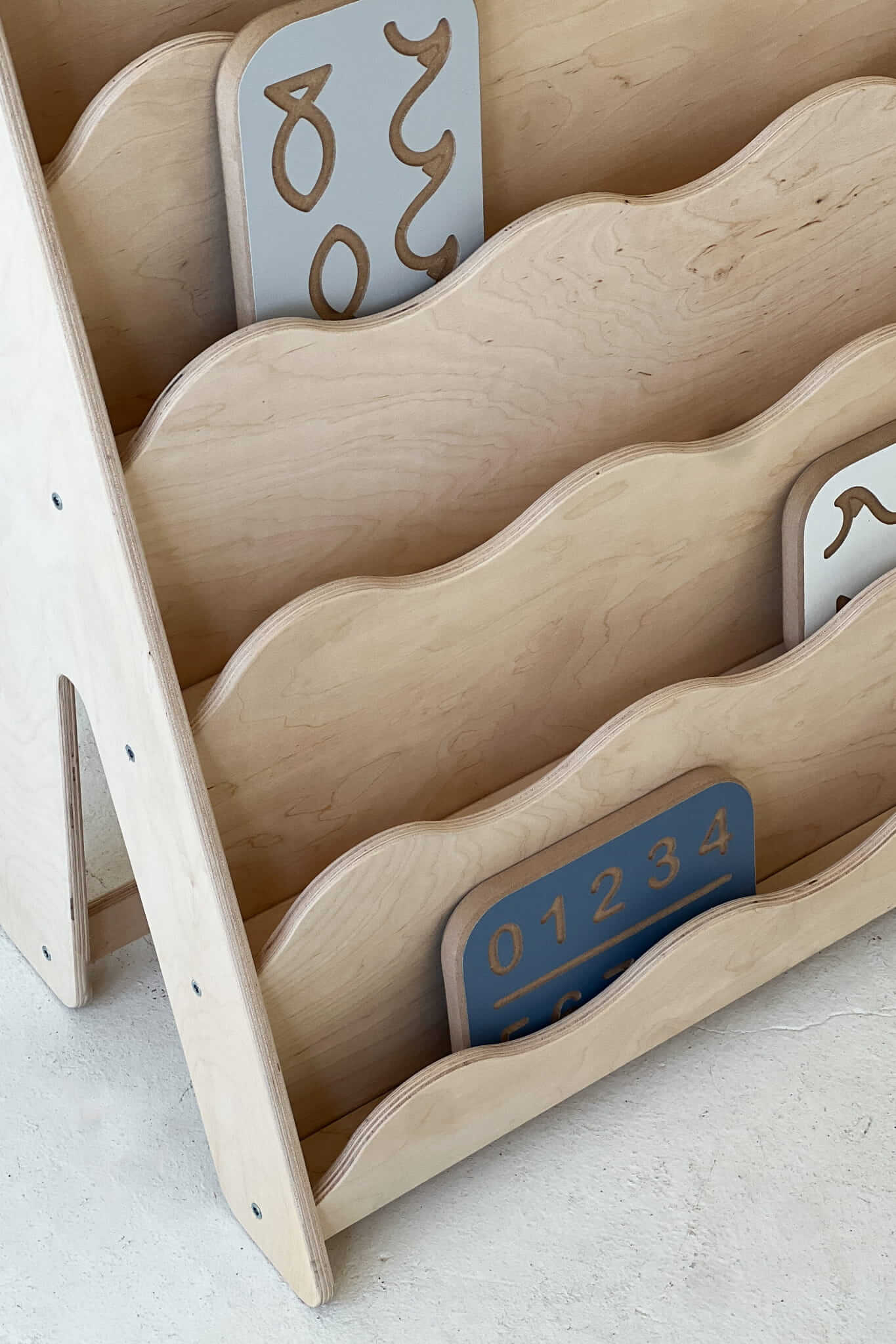 Bücherregal "WAVE" aus Holz, versch. Größen