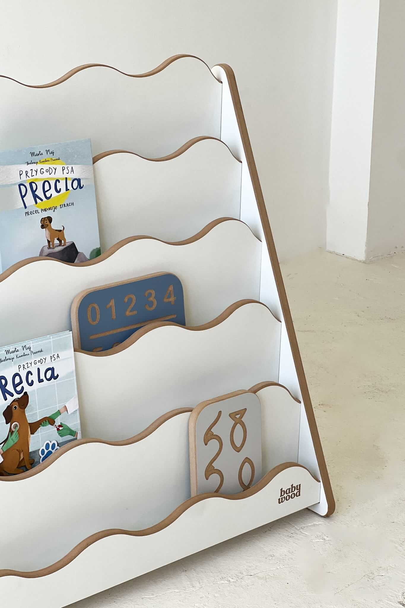 Bücherregal "WAVE" aus Holz, versch. Größen