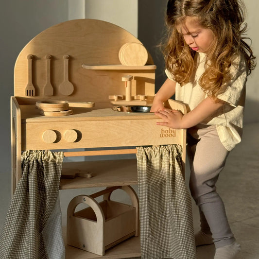 Kinderküche aus Holz