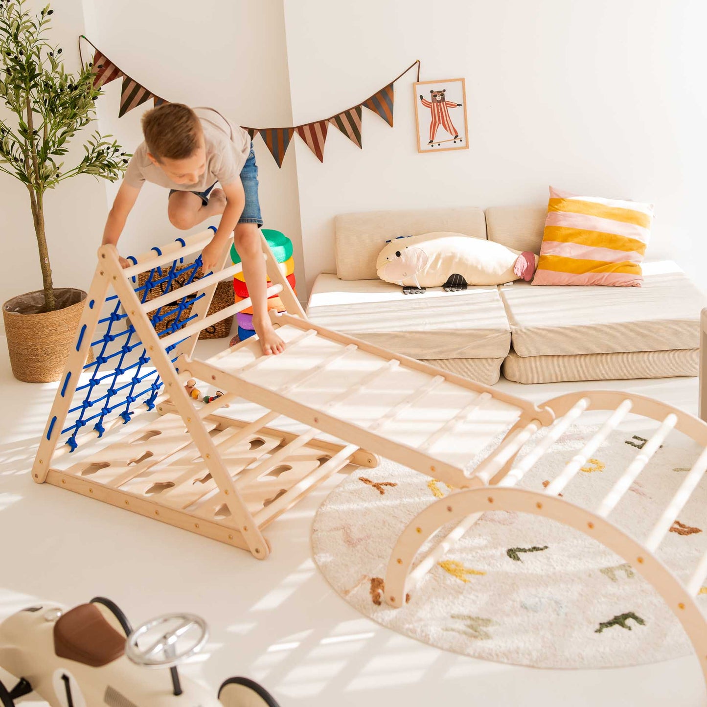 Lion climbing set - climbing triangle, chicken ladder & arch