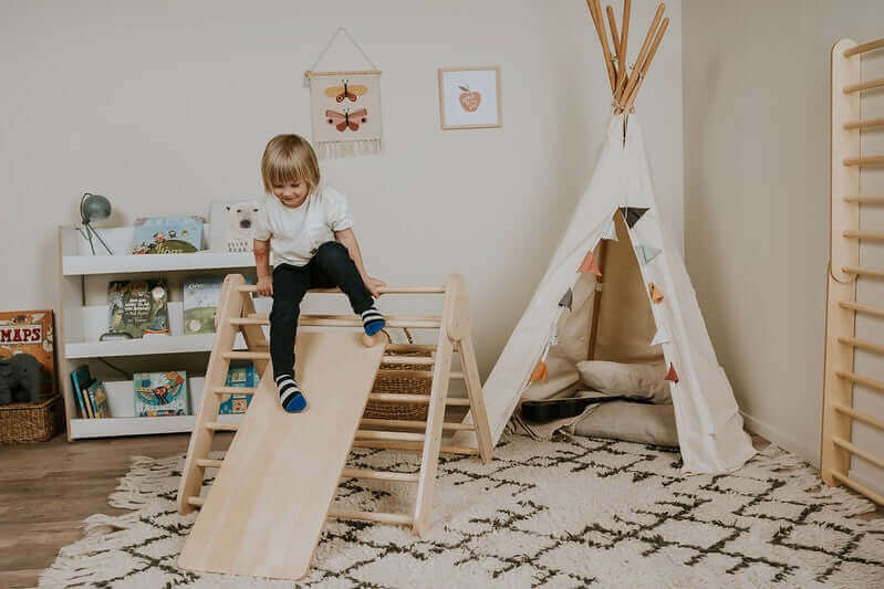 Pikler Kletterdreieck mit Rampe & Sprossenwand