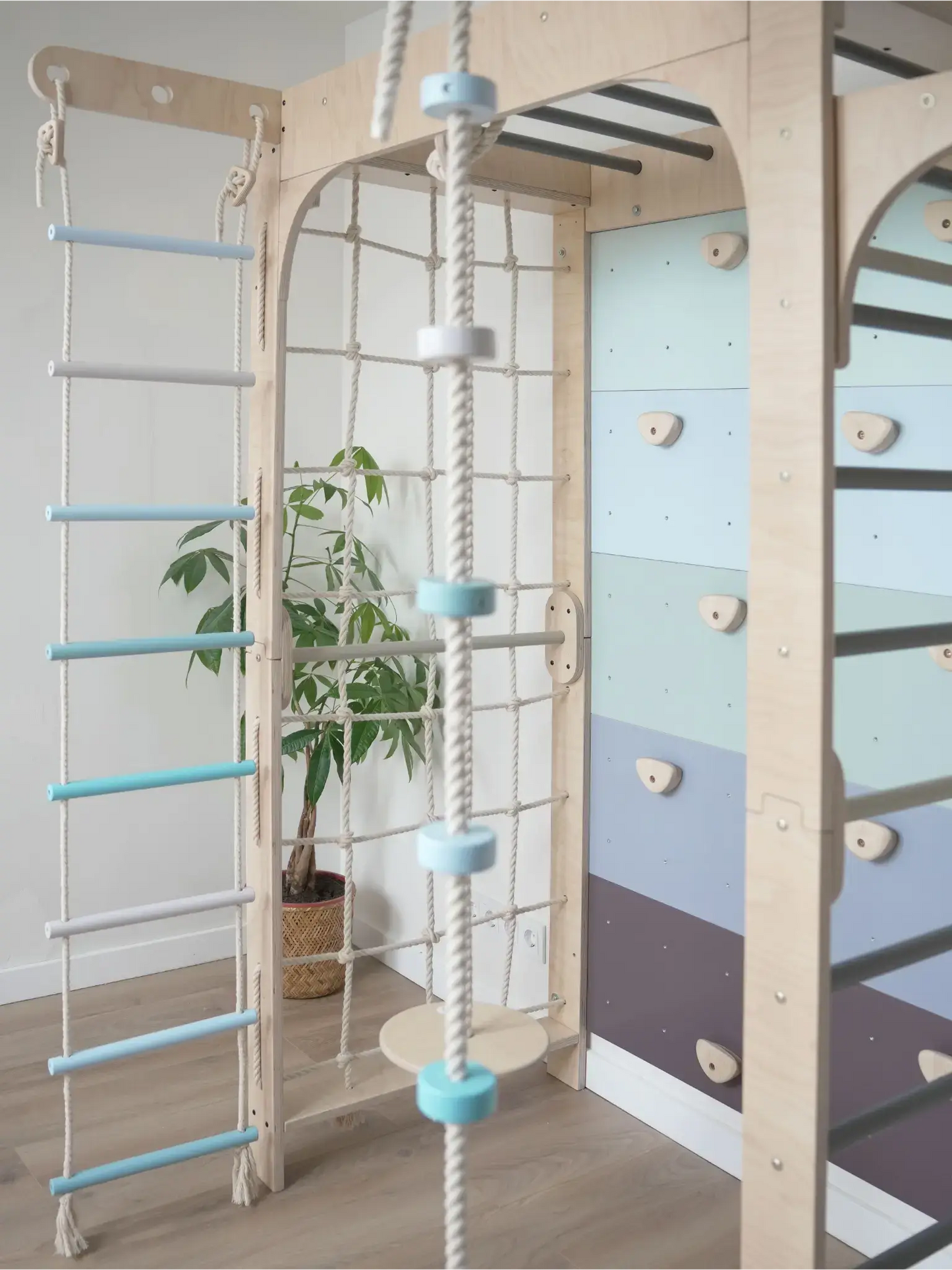 Kletterwand Klimby "Kletterkönig" mit Seil, Leitern und Boulderwand für Indoor Spielplatz Abenteuer.