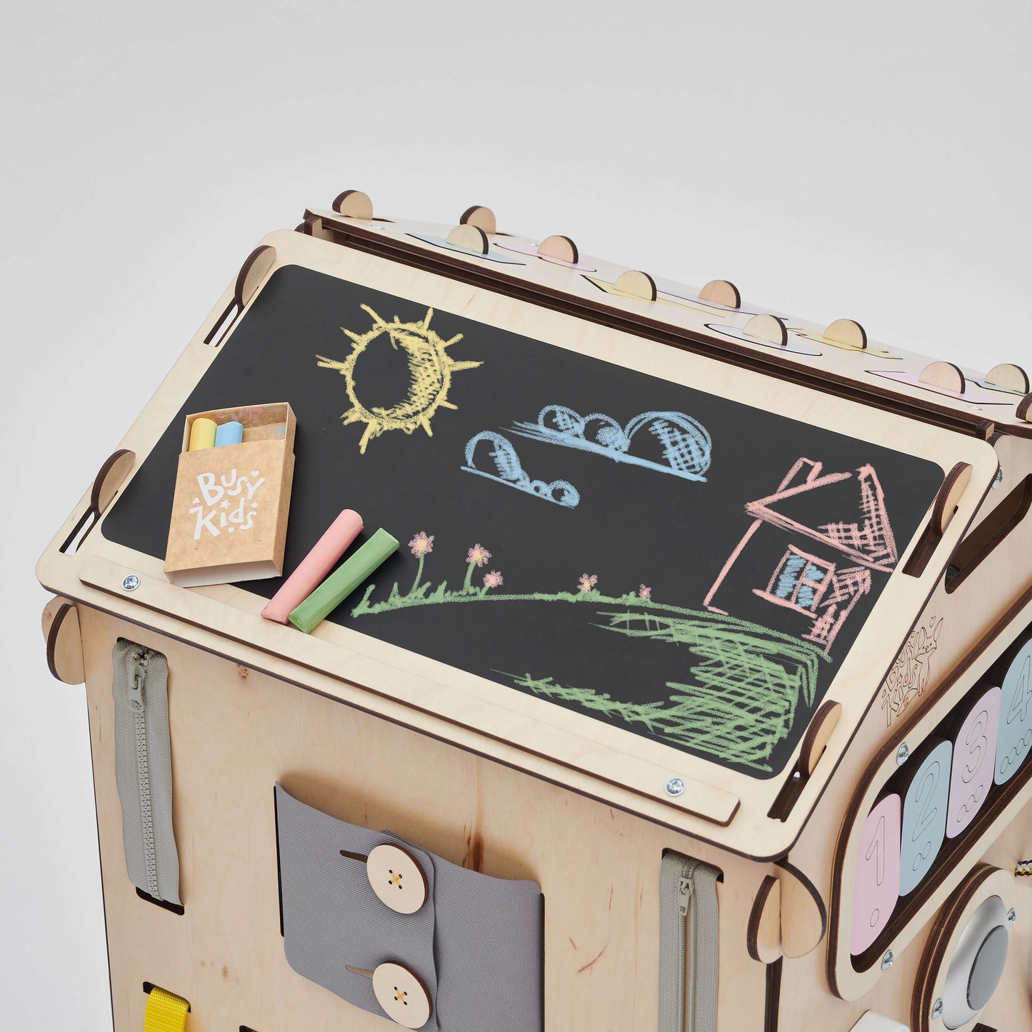 Motorikhaus / Activity Board Pastell-Natura