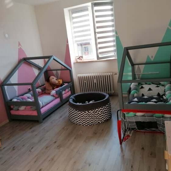 Hausbett NIKA für Kinder mit Rausfallschutz, versch. Maße & Farben