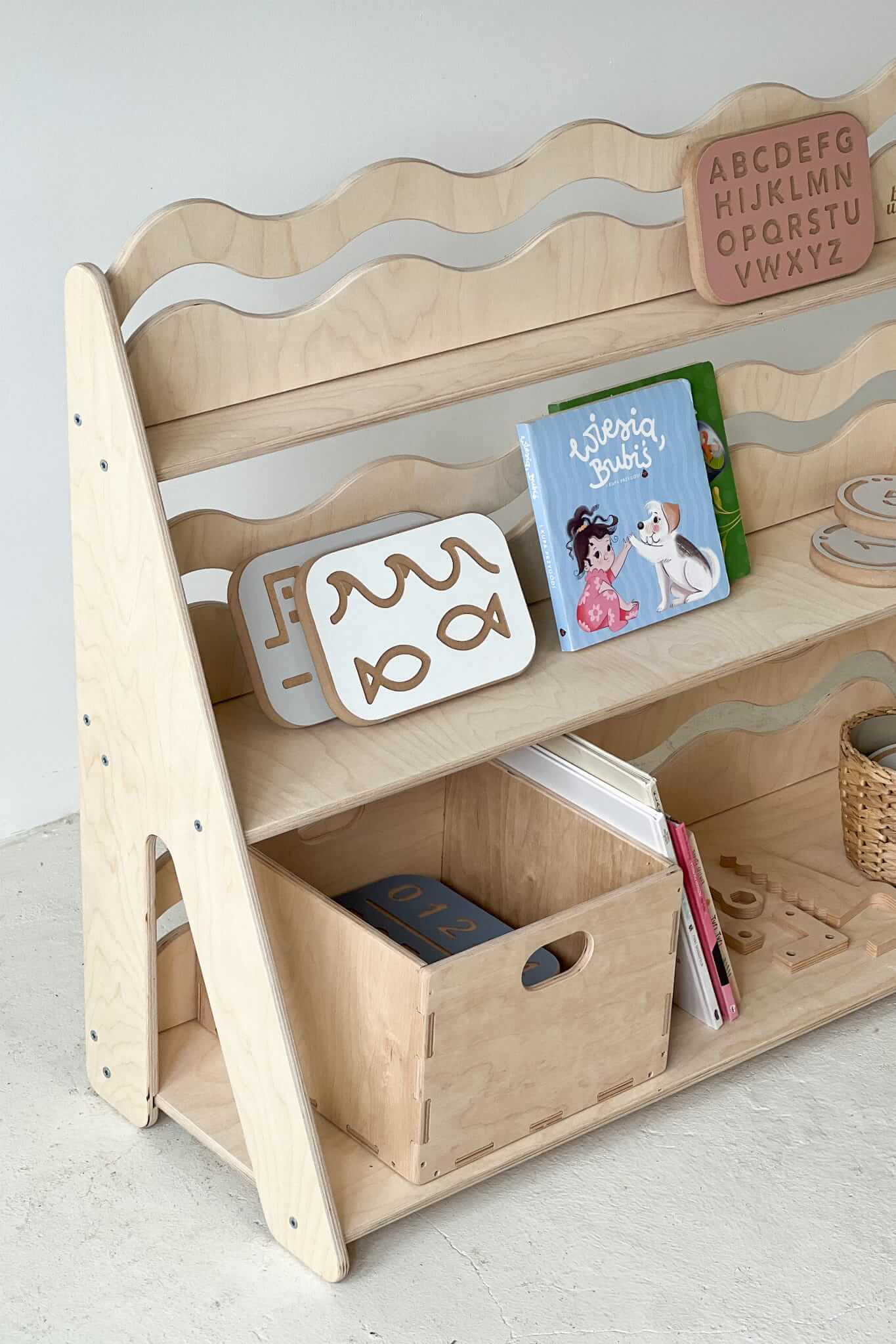 Spielzeugregal "WAVE" aus Holz, versch. Größen