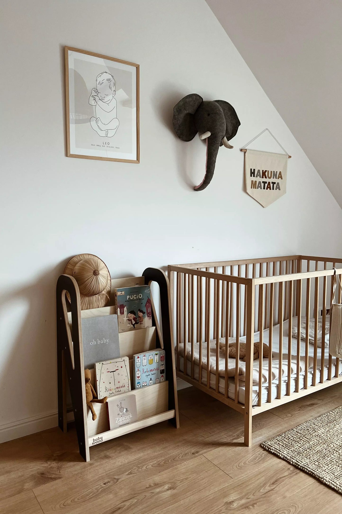 Bücherregal für Kinder, versch. Größen & Farben