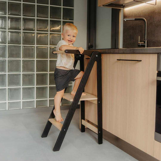 Faltbarer Montessori Lernturm in Schwarz für Kinder