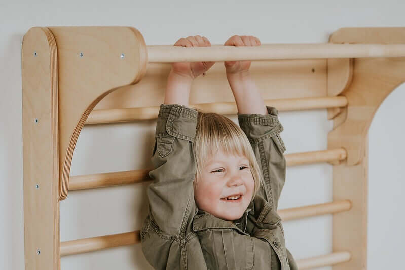 Pikler Kletterdreieck mit Sprossenwand