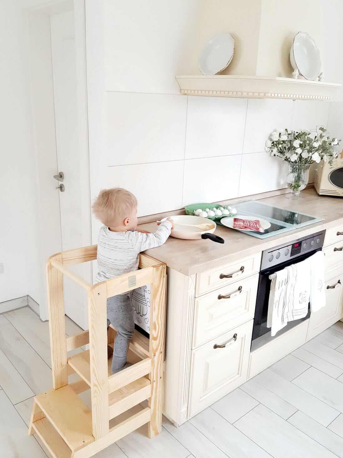 MeowBaby® leertoren keukenhulp met bord voor kinderen, verschillende kleuren