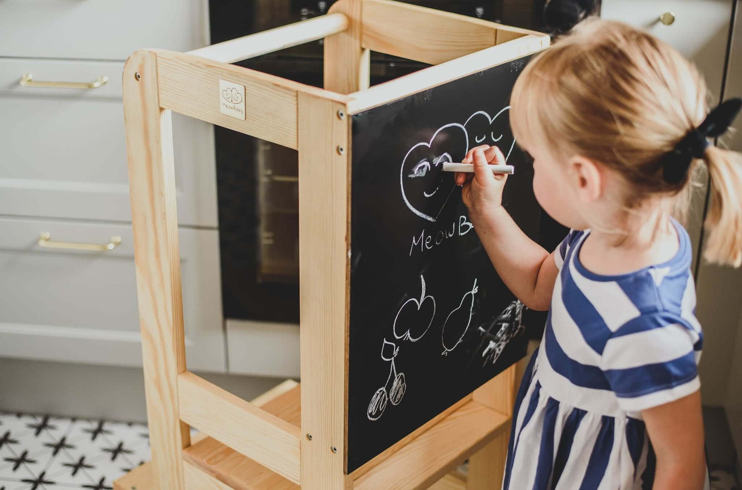 MeowBaby® leertoren keukenhulp met bord voor kinderen, verschillende kleuren
