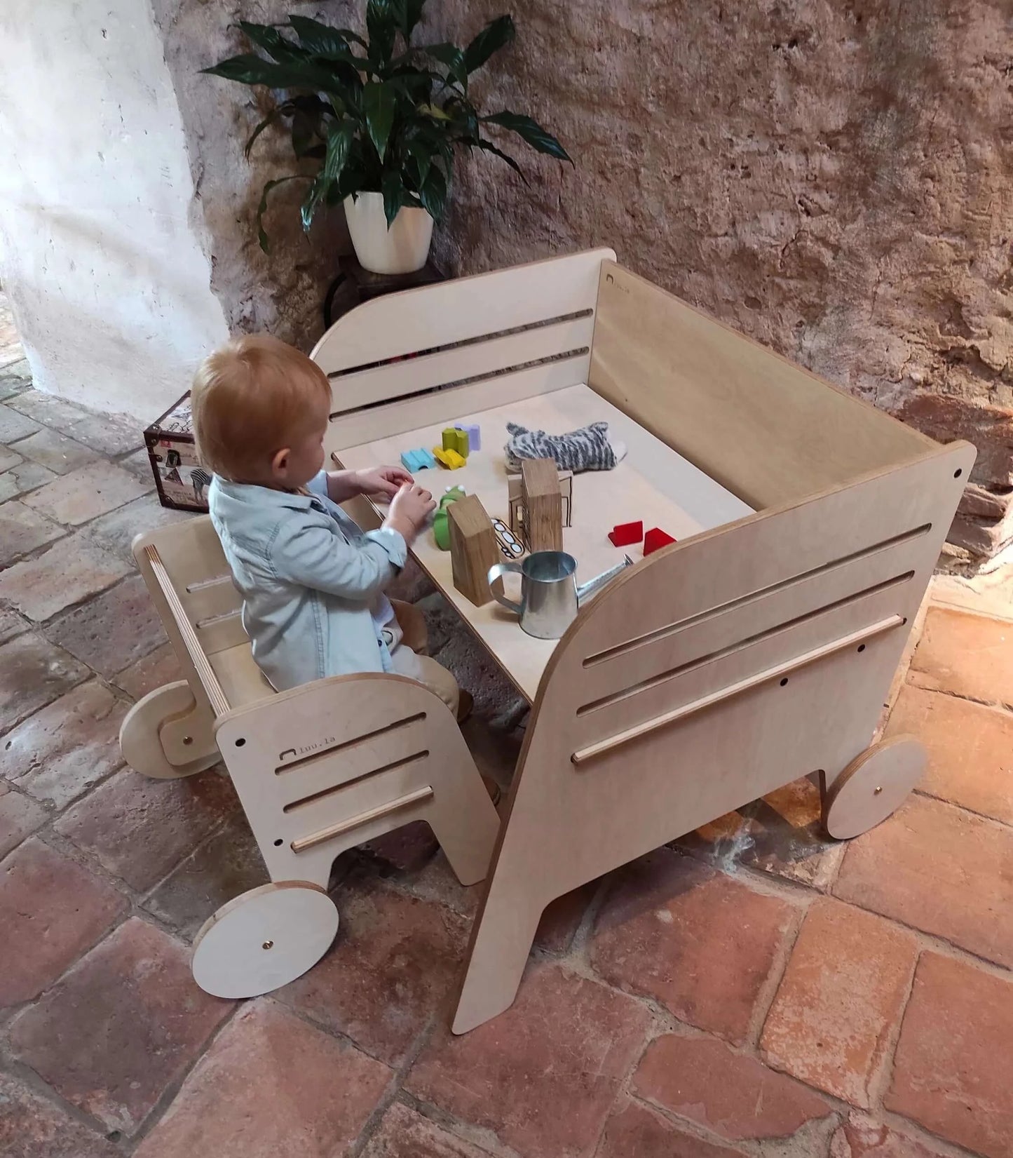 Montessori Bureau & Stoel Set "Rad"
