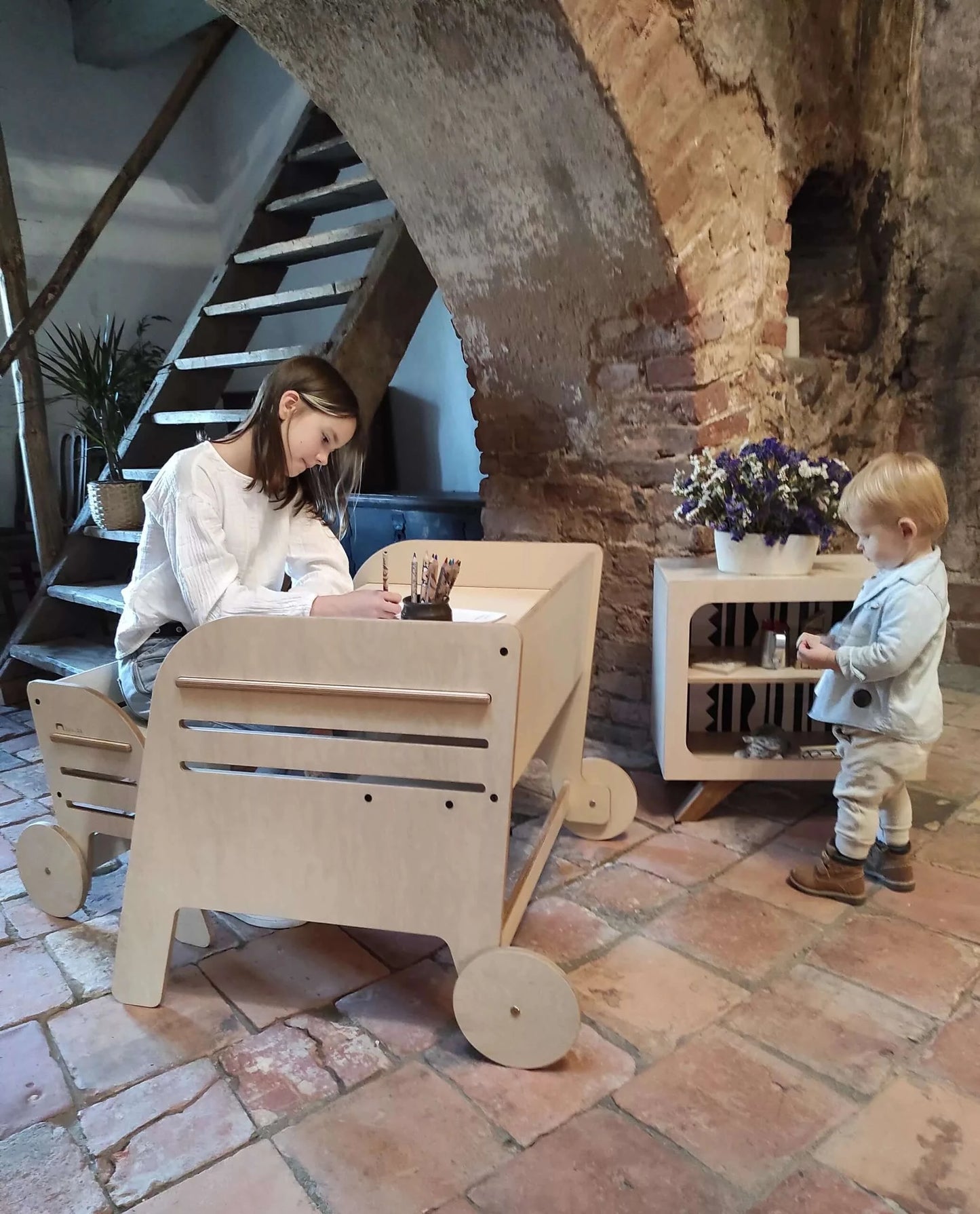 Montessori Bureau & Stoel Set "Rad"