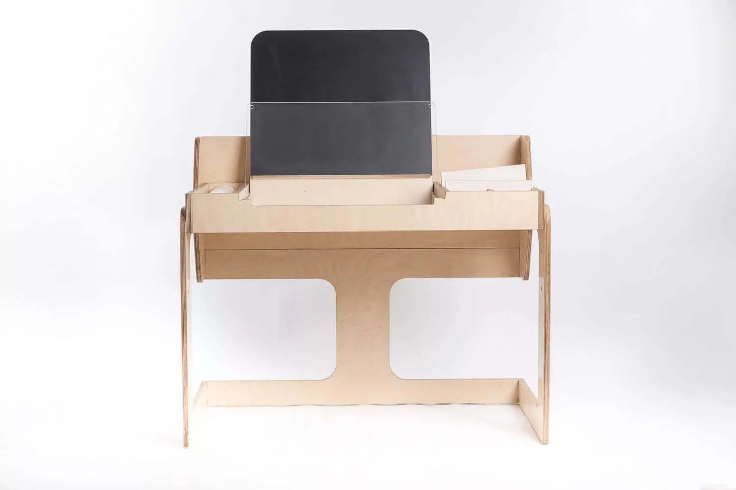 Montessori schrijf- en tekentafel "Ina"