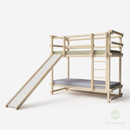 Etagenbett aus Holz mit Rutsche