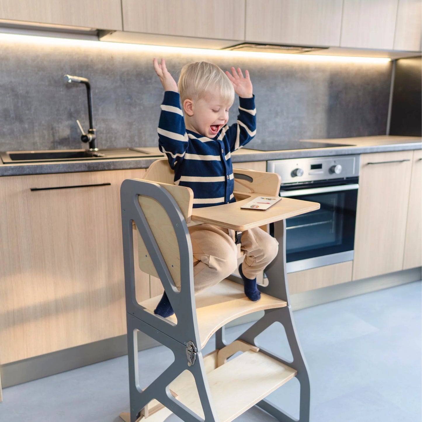 Learning tower / kitchen helper 2in1