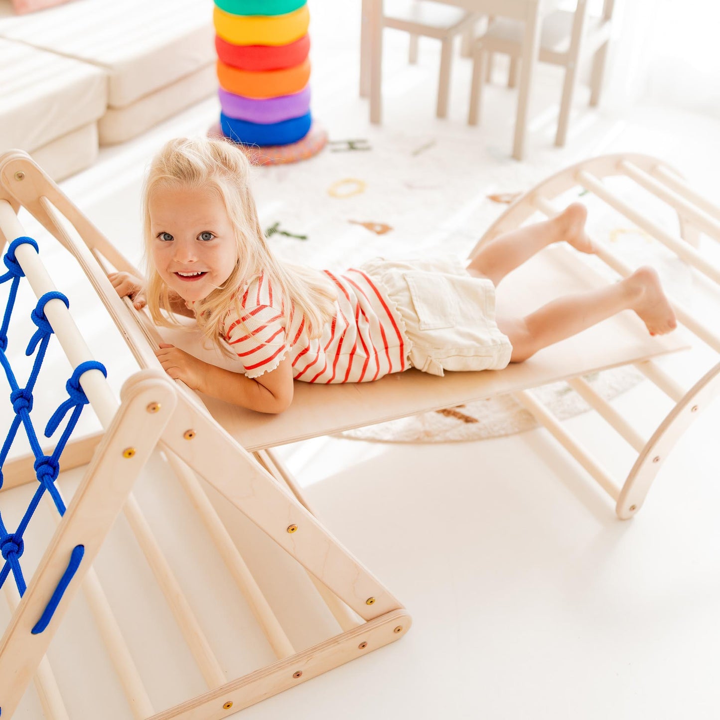 Small tiger climbing set