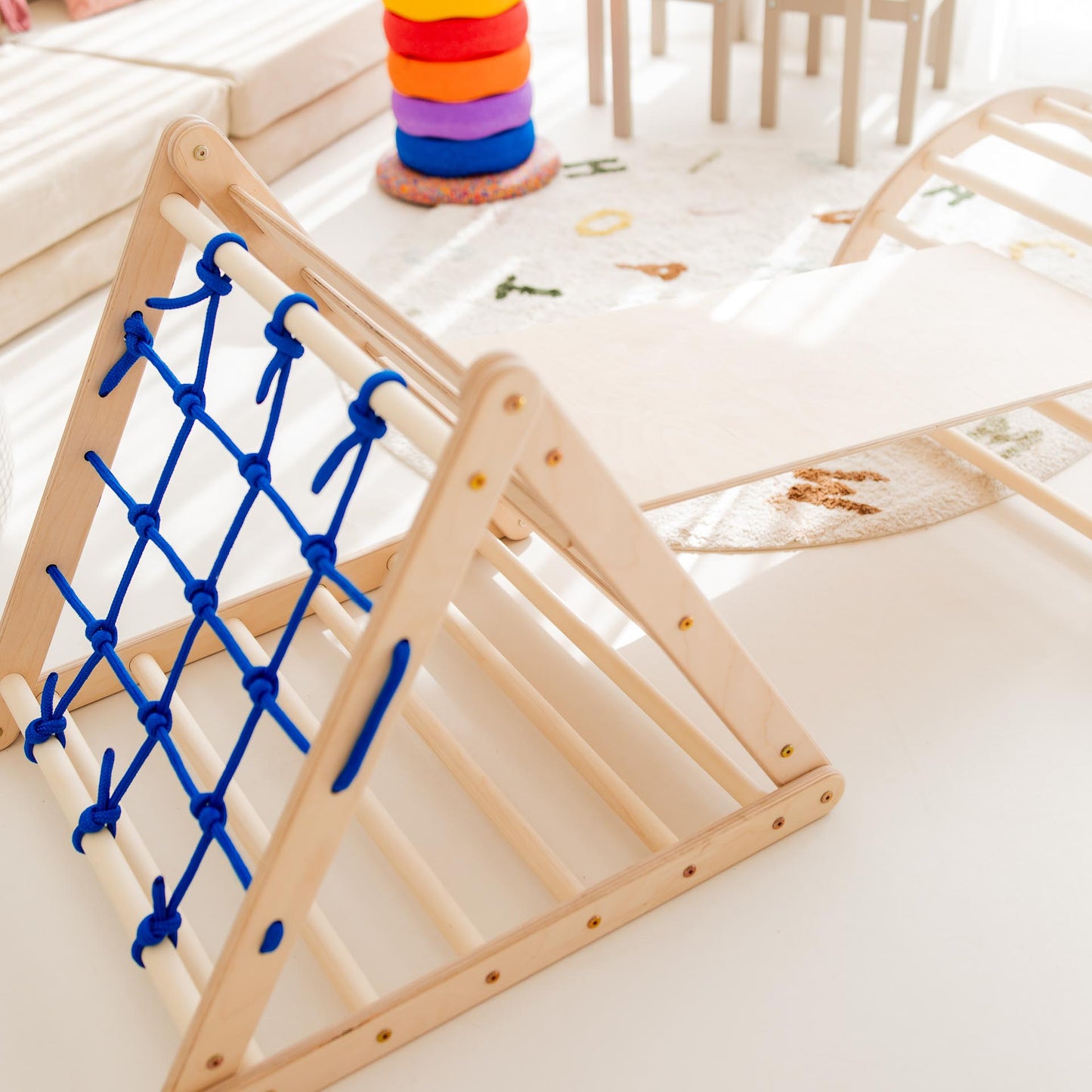 Small tiger climbing set
