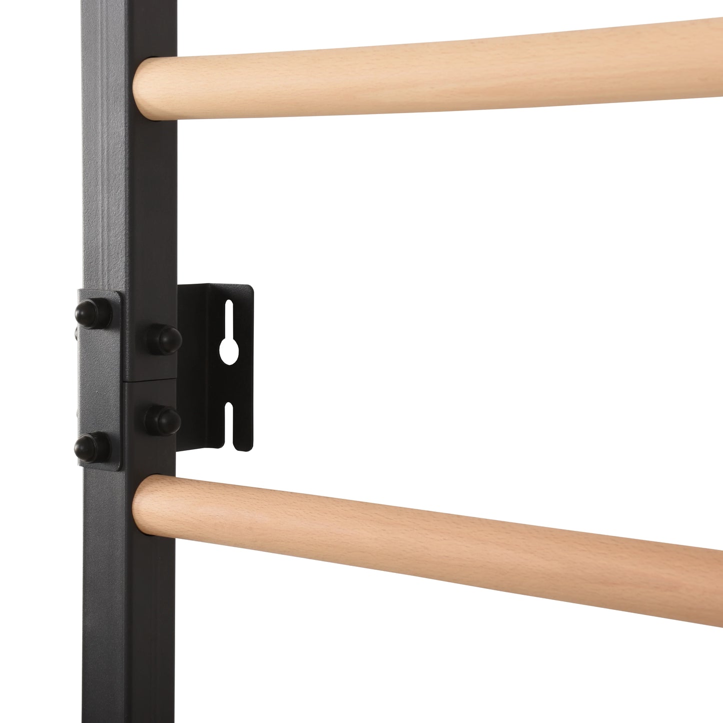 Kletterwand aus Metall mit Klimmzug
