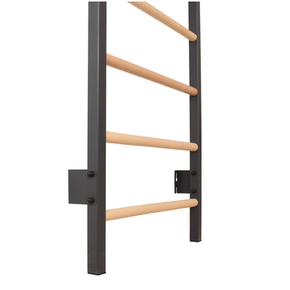 Kletterwand aus Metall mit Zubehör