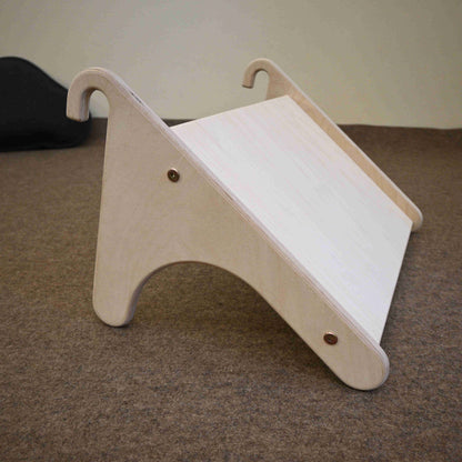 Painting table for climbing triangle