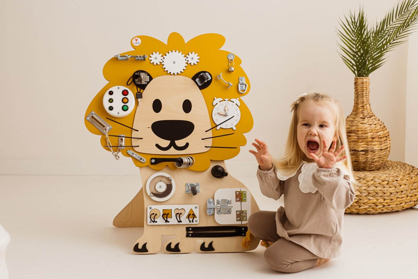 Motorikbrett / Motorikwand Leo Löwe