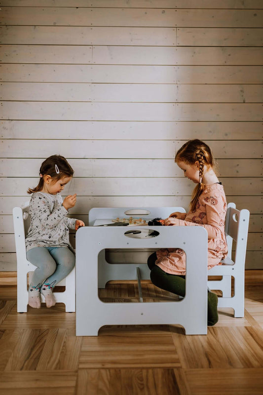 Kindertafel / speeltafel met stoelen