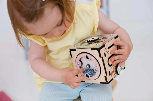 Activiteitenbord / kubus